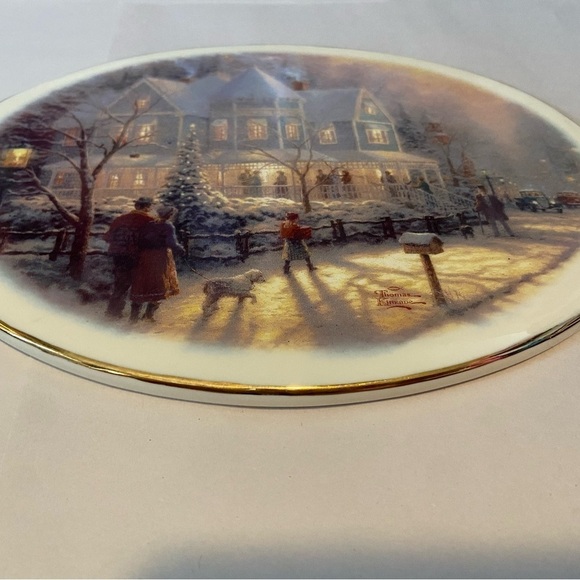 Thomas Kinkade “A Holiday Gathering” trivet from Hallmark 2000 - Picture 1 of 7